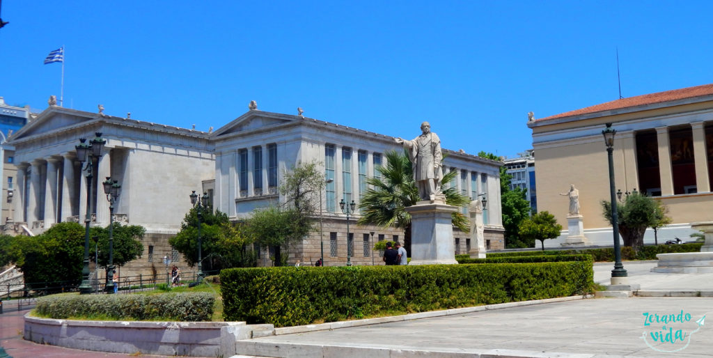 Universidade, Biblioteca e Academia