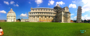 Monumentos na Praça da Torre de Pisa
